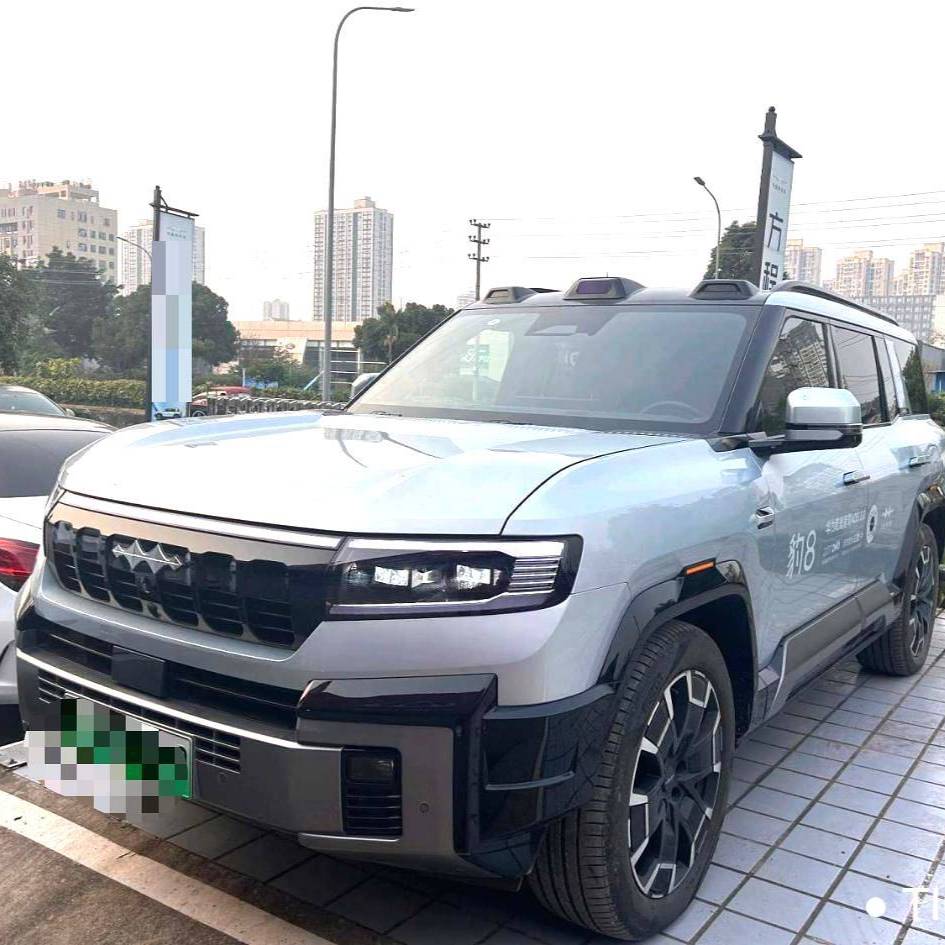 Formula Leopard‌ 2025 Leopard 8 2.0T Stepless Intelligent Brave Flagship Edition 7-seater Automatic Transmission 二手车