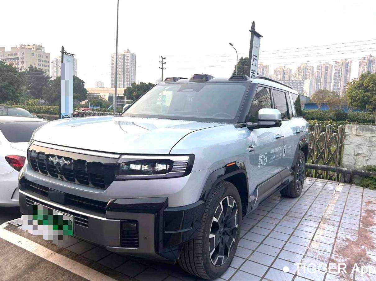 Formula Leopard‌ 2025 Leopard 8 2.0T Stepless Intelligent Brave Flagship Edition 7-seater Automatic Transmission