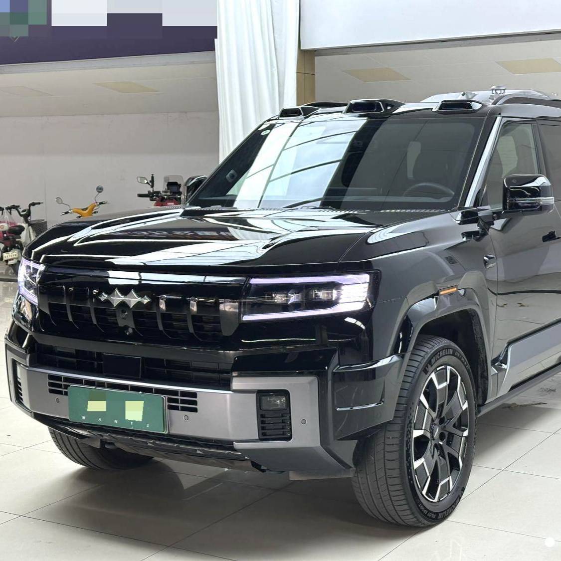Formula Leopard‌ 2025 Leopard 8 2.0T Stepless Intelligent Brave Flagship Drone Edition 6-seater Automatic Transmission 二手车