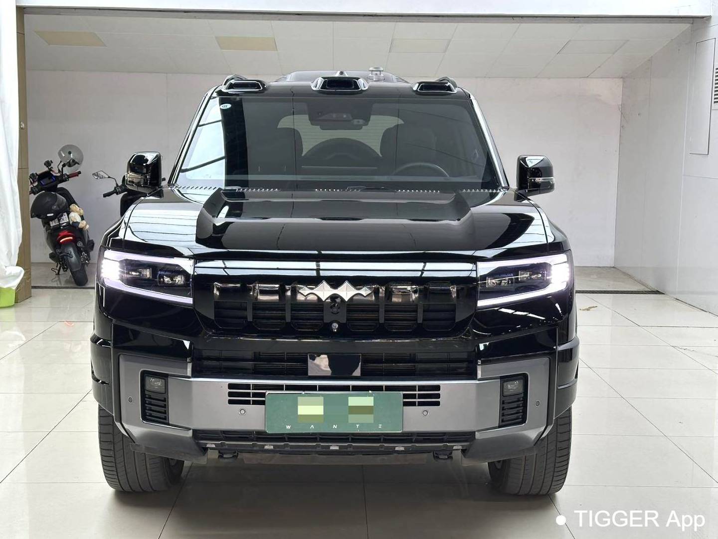 Formula Leopard‌ 2025 Leopard 8 2.0T Stepless Intelligent Brave Flagship Drone Edition 6-seater Automatic Transmission