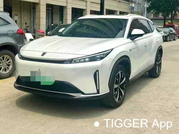 ROEWE 2024 D5X DMH 1.5T 135 Flagship Automatic Transmission