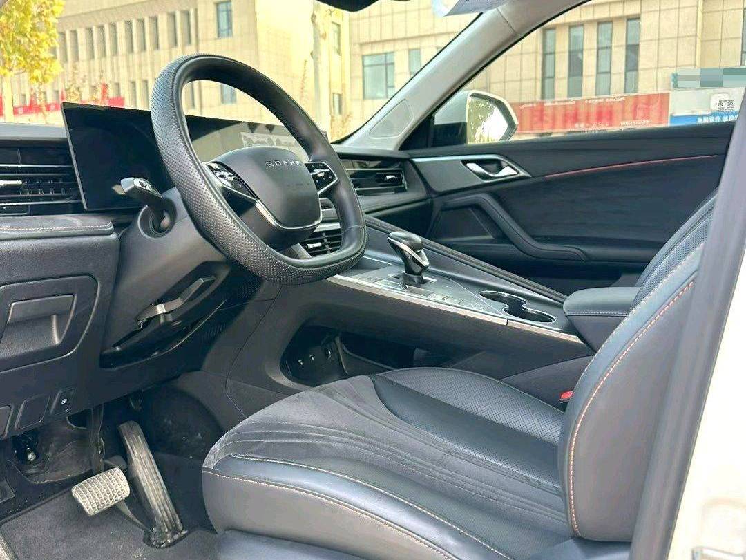 ROEWE 2024 D5X DMH 1.5T 135 Flagship Automatic Transmission