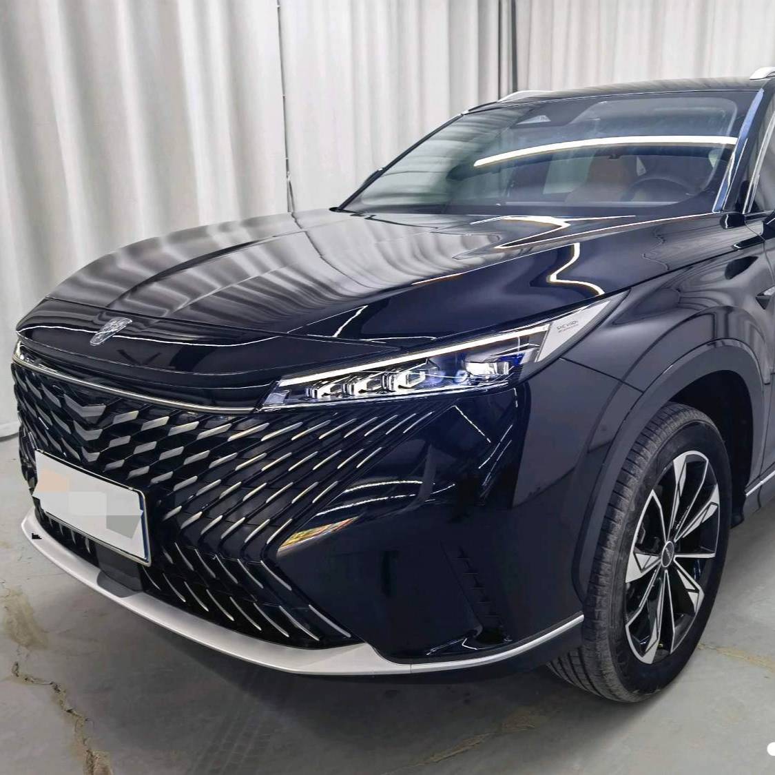  ROEWE RX5 2023 1.5TGI 330TGI Super Sensory Flagship Edition (Automatic) Подержанный автомобиль