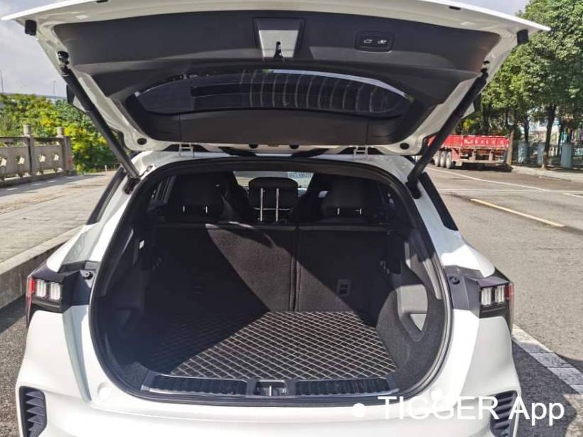 LYNK&CO 2023 LYNK&CO 06 1.5T Remix Power Halo Automatic Transmission