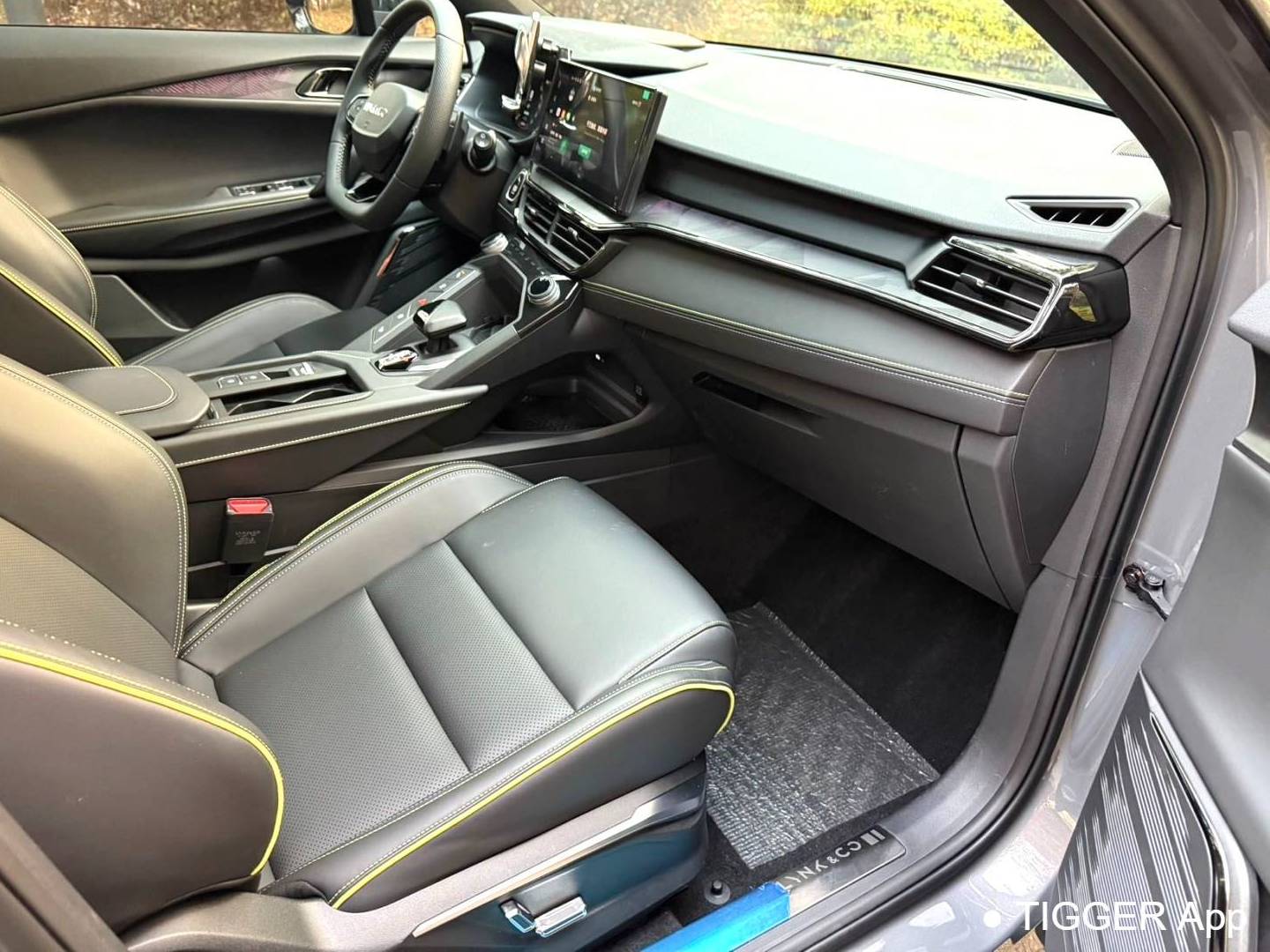 LYNK&CO 2023 LYNK&CO 06 1.5T Remix Hero Automatic Transmission