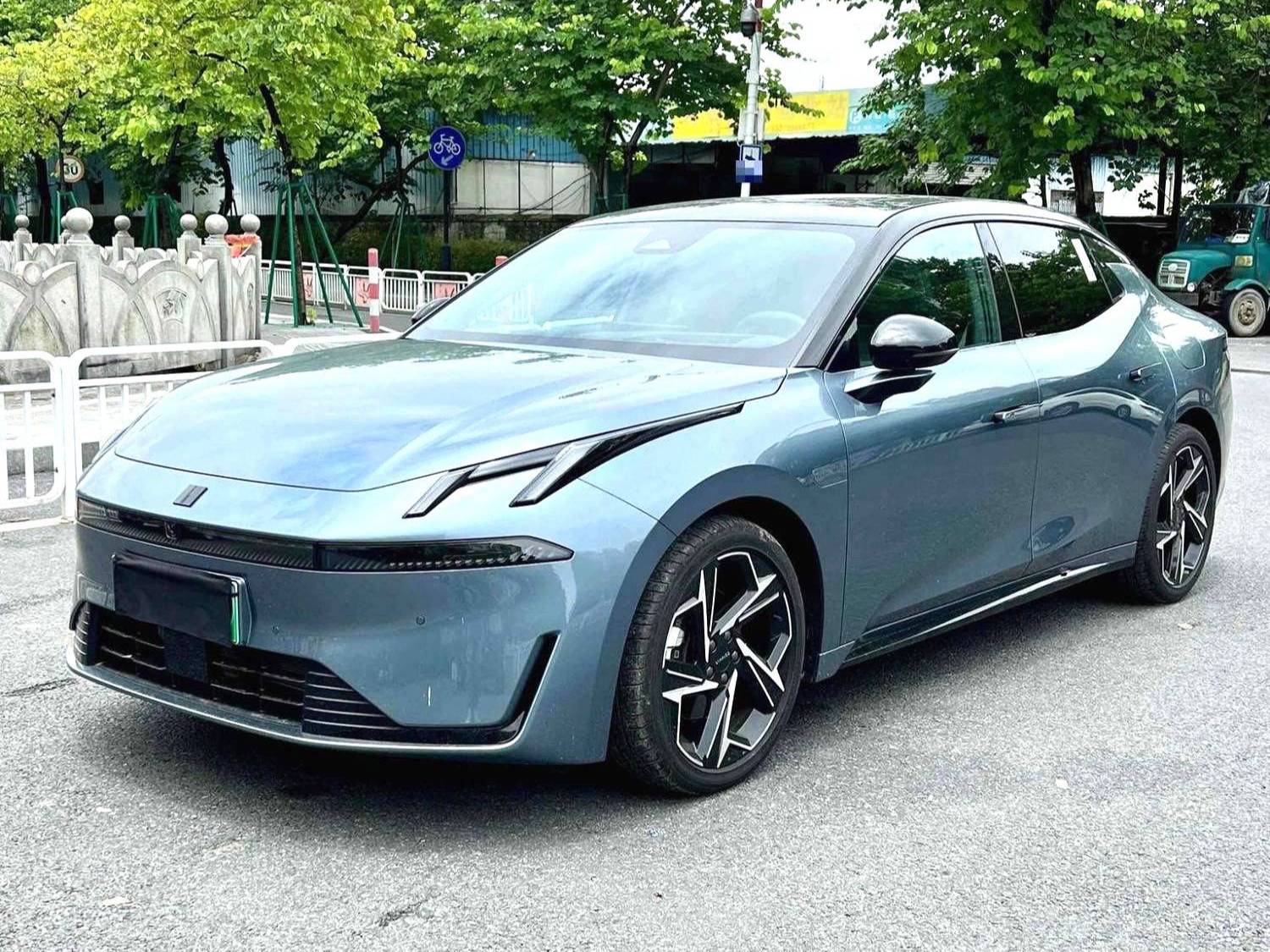 LYNK&CO 2025 LYNK&CO 07 EM-P 1.5T 126 Long Range Intelligent Driving Ultra Automatic Transmission