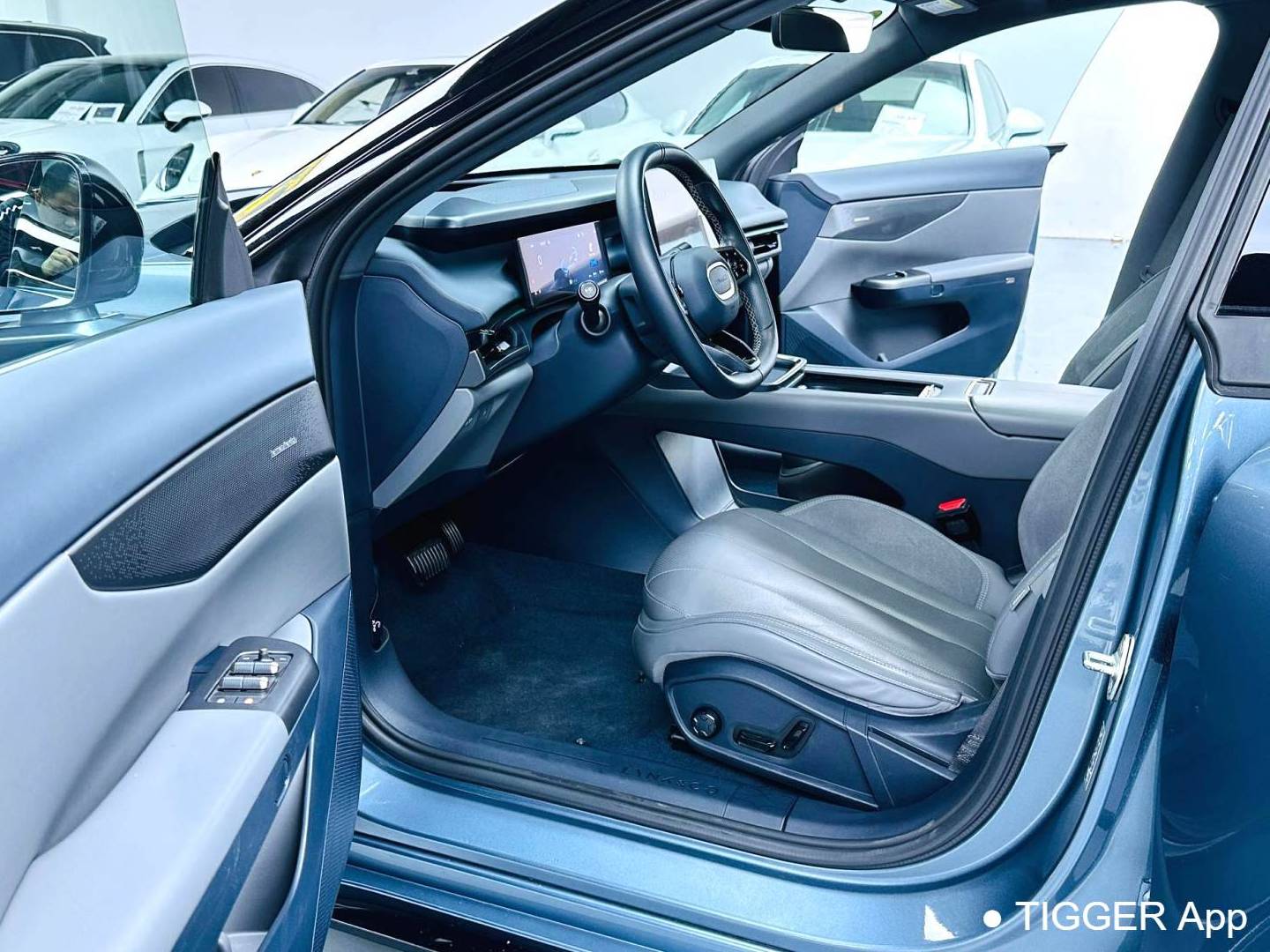 LYNK&CO 2024 LYNK&CO 07 EM-P 1.5T 126 Long Range Halo Automatic Transmission