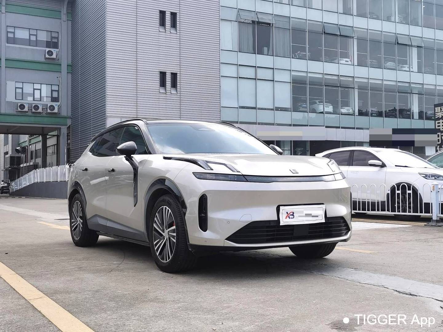LYNK&CO 2023 LYNK&CO 08 EM-P 1.5T 220km four-wheel drive performance Halo automatic transmission