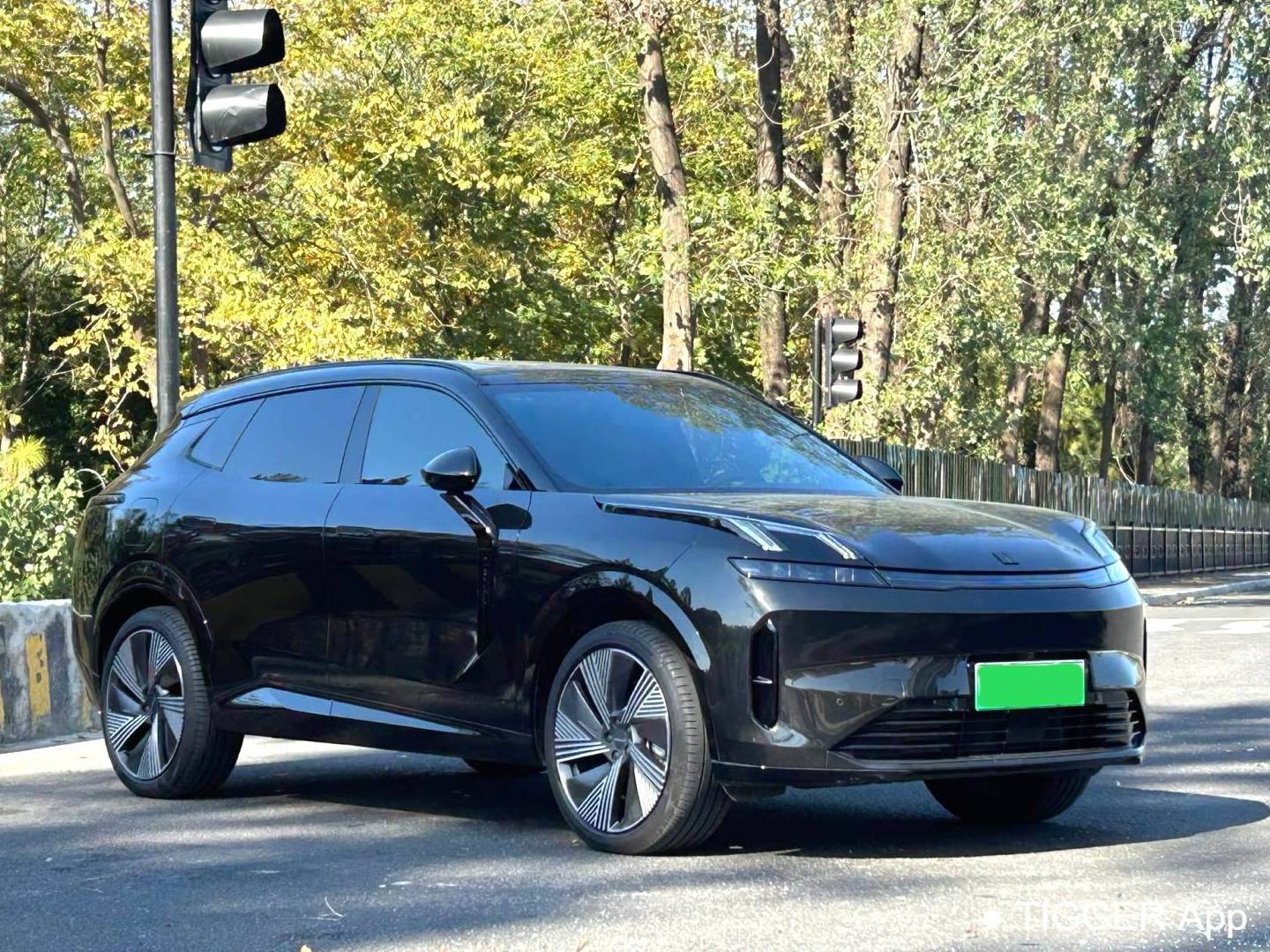 LYNK&CO 2023 LYNK&CO 08 EM-P 1.5T 120km Long Range Pro Automatic Transmission