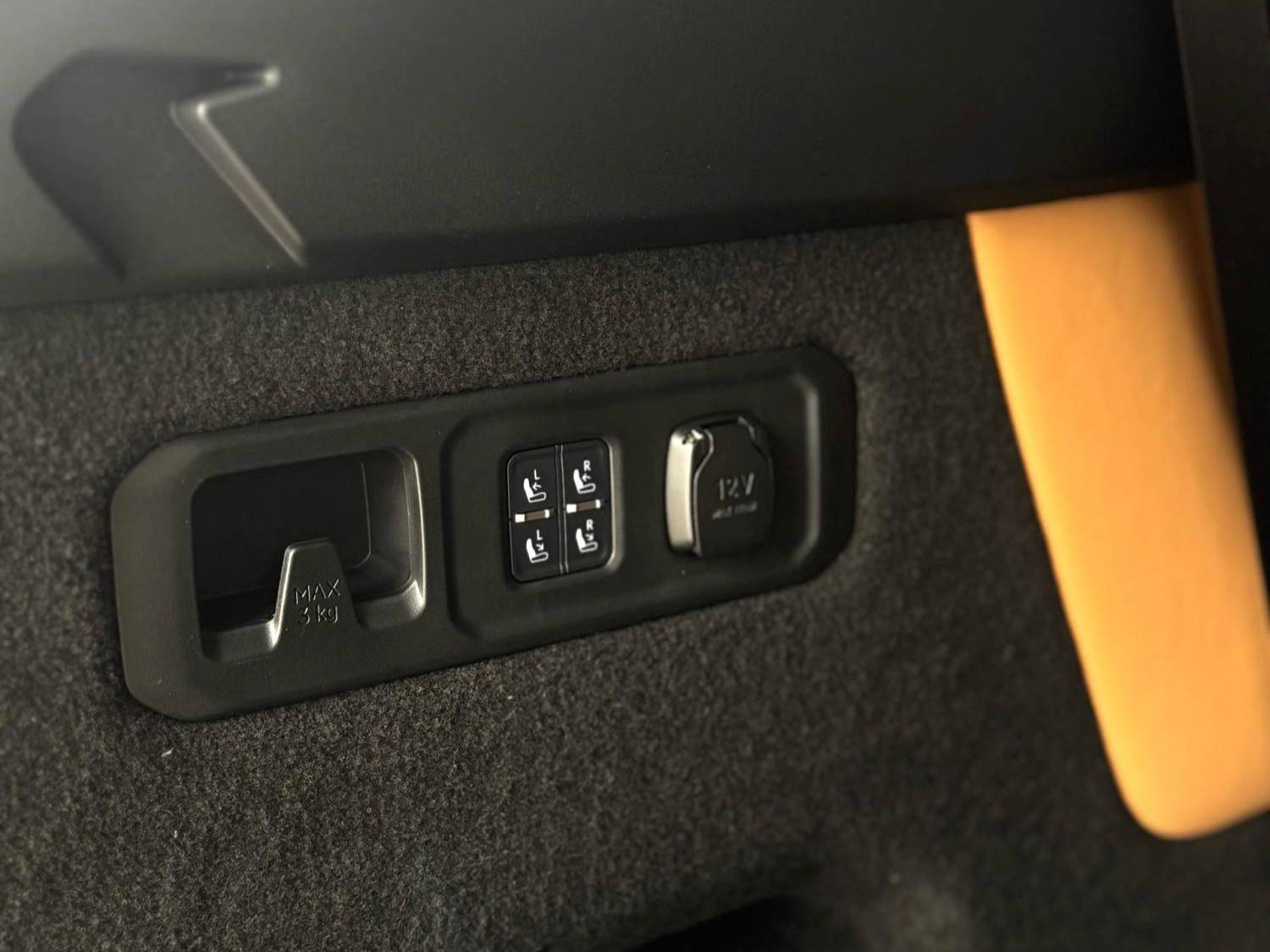 LYNK&CO 2024 LYNK&CO 09 MHEV 2.0T 4WD Sport 5-seater automatic transmission