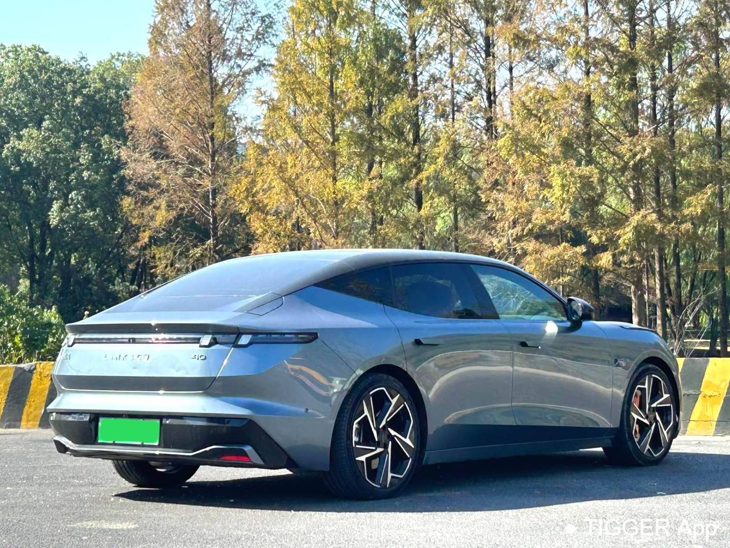 LYNK&CO 2025 Z10 95kWh 702km four-wheel drive intelligent driving Ultra automatic transmission