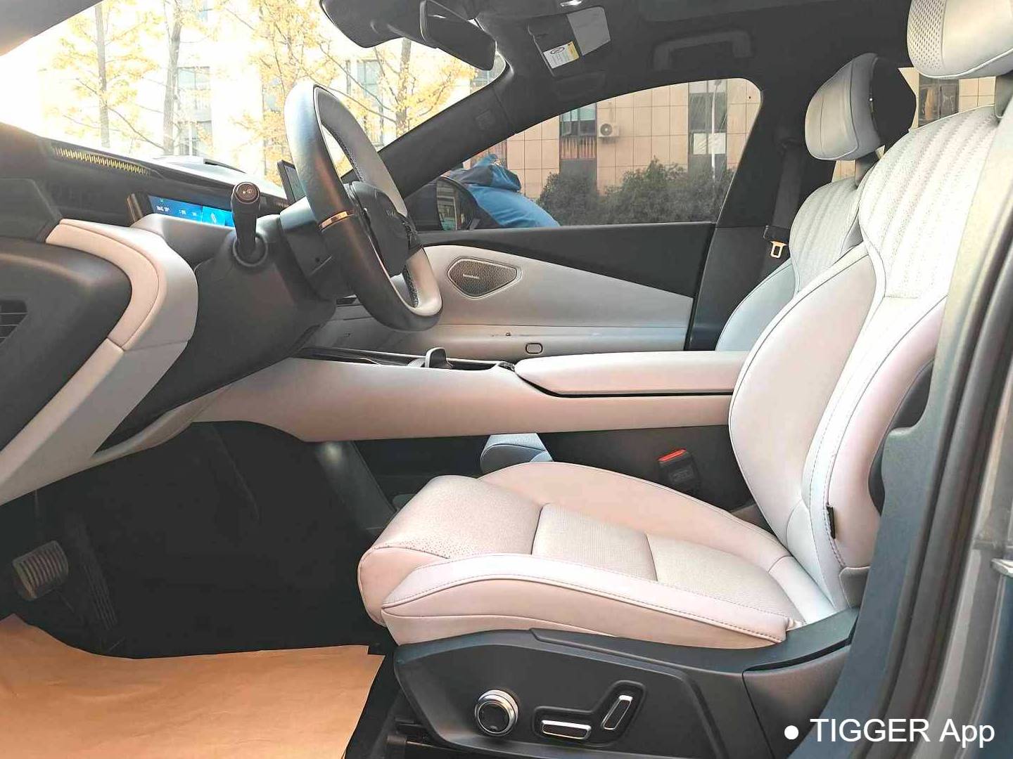 LYNK&CO 2024 Z10 702km four-wheel drive intelligent driving Ultra automatic transmission