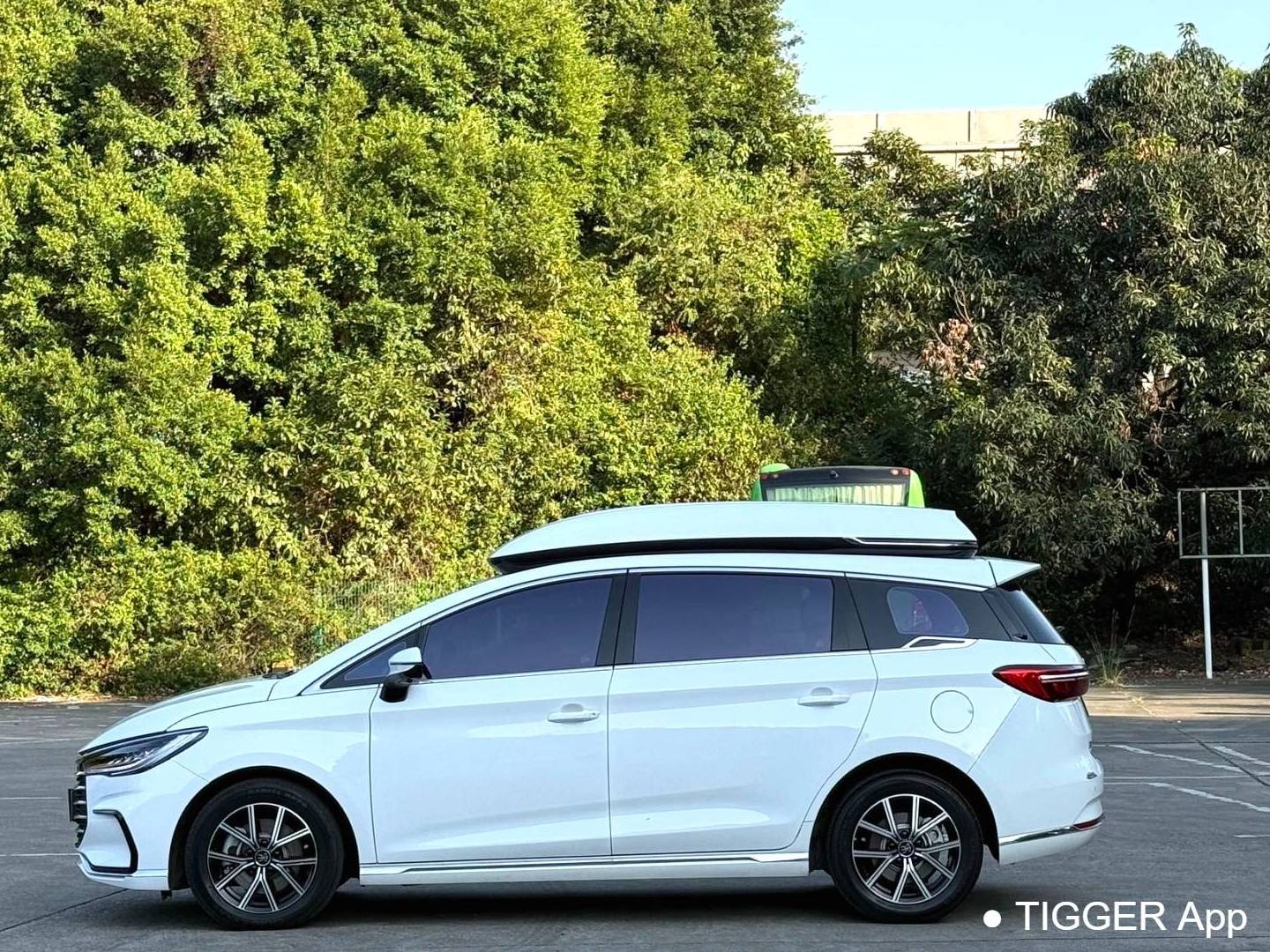 BYD SONG MAX New Energy 2022 SONG MAX DM-i 1.5 Stepless 105KM Executive Edition Automatic Transmission