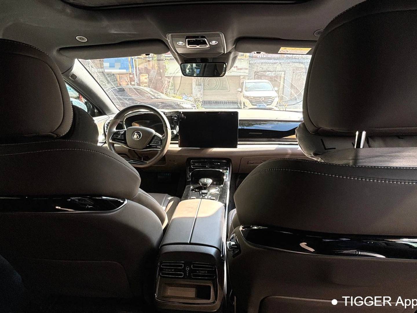 BYD 2023 HAN DM-i 1.5T Stepless Champion Edition 121KM Prestige Automatic Transmission