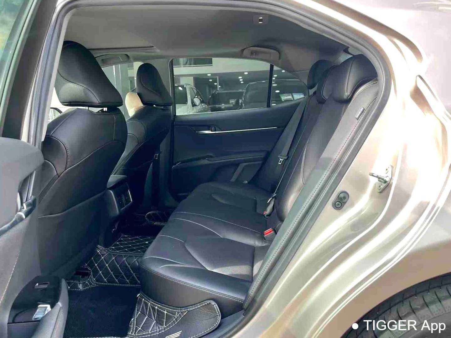 Toyota CAMRY 2023 2.0G CVT Luxury Automatic
