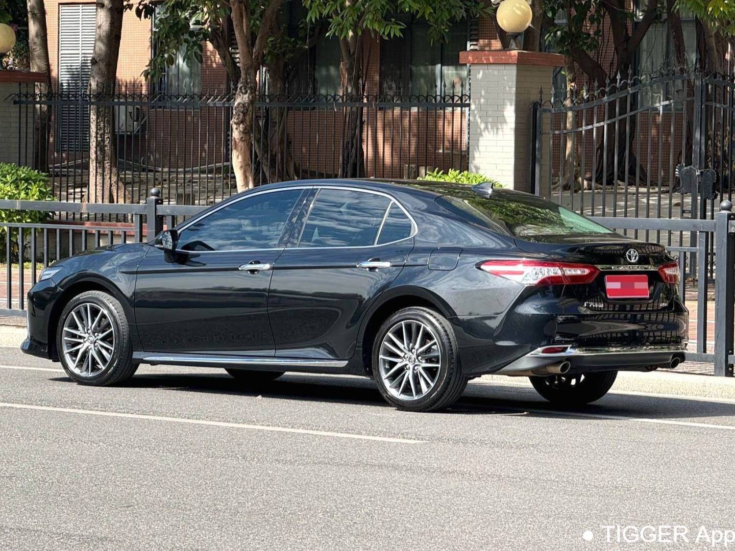 Toyota CAMRY 2023 2.5G Luxury Edition Automatic Transmission