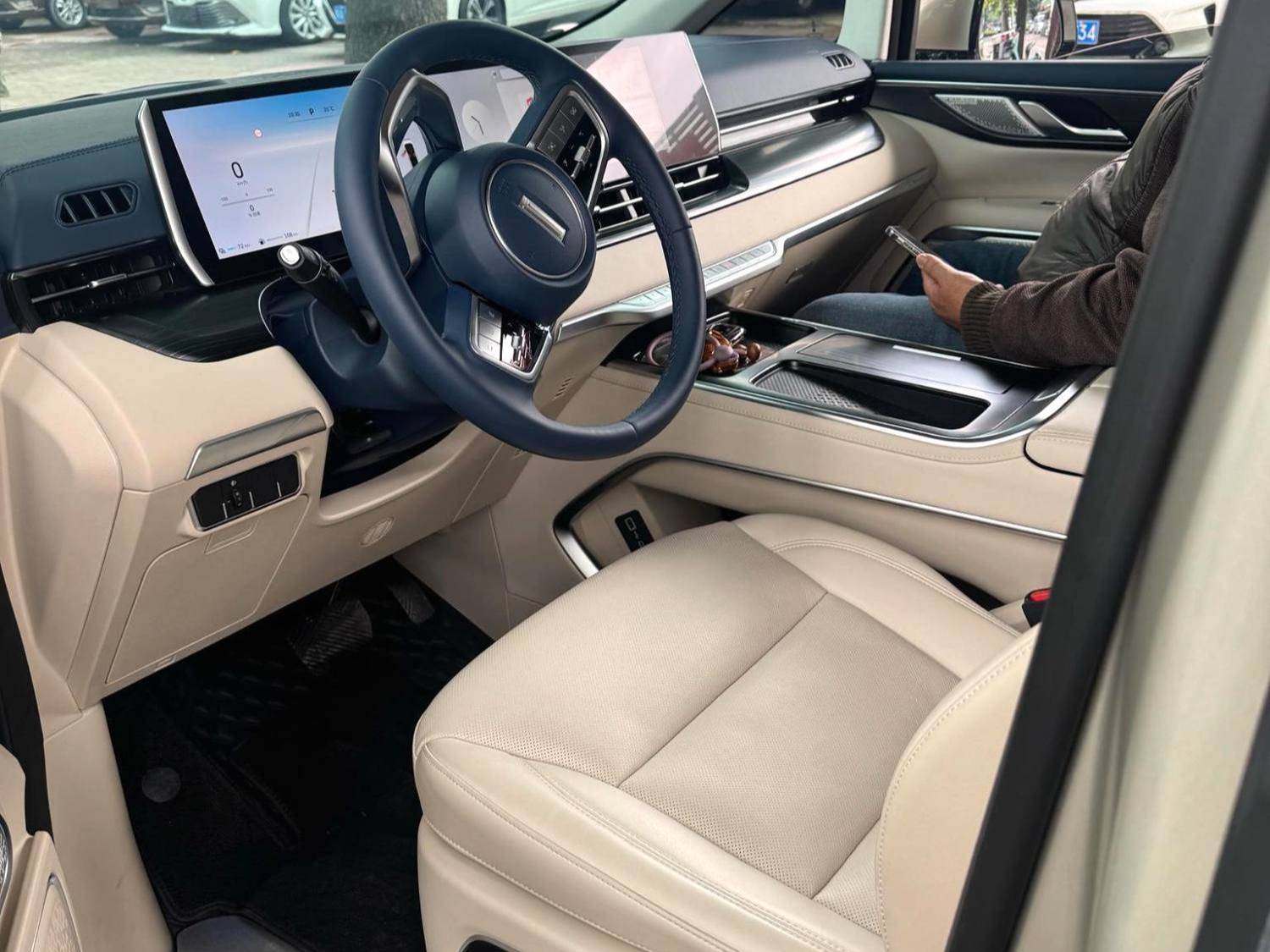 WEY 2024 80 PHEV 1.5T 4WD Flagship Edition Automatic Transmission