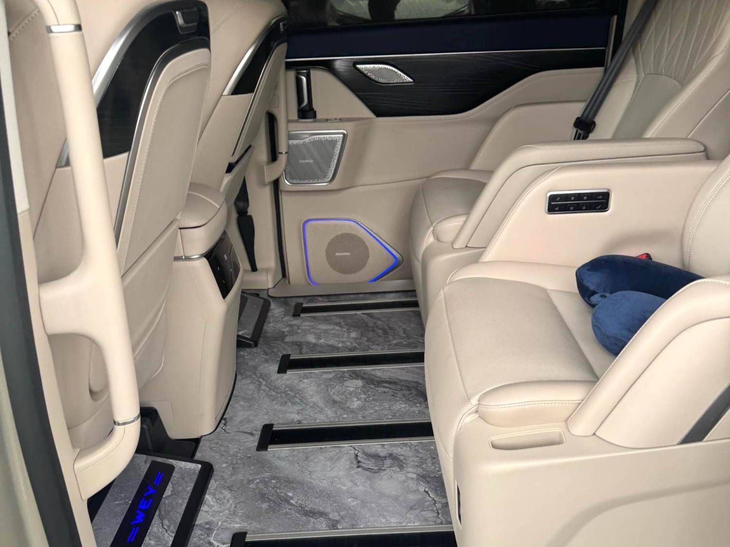 WEY 2024 80 PHEV 1.5T 4WD Flagship Edition Automatic Transmission
