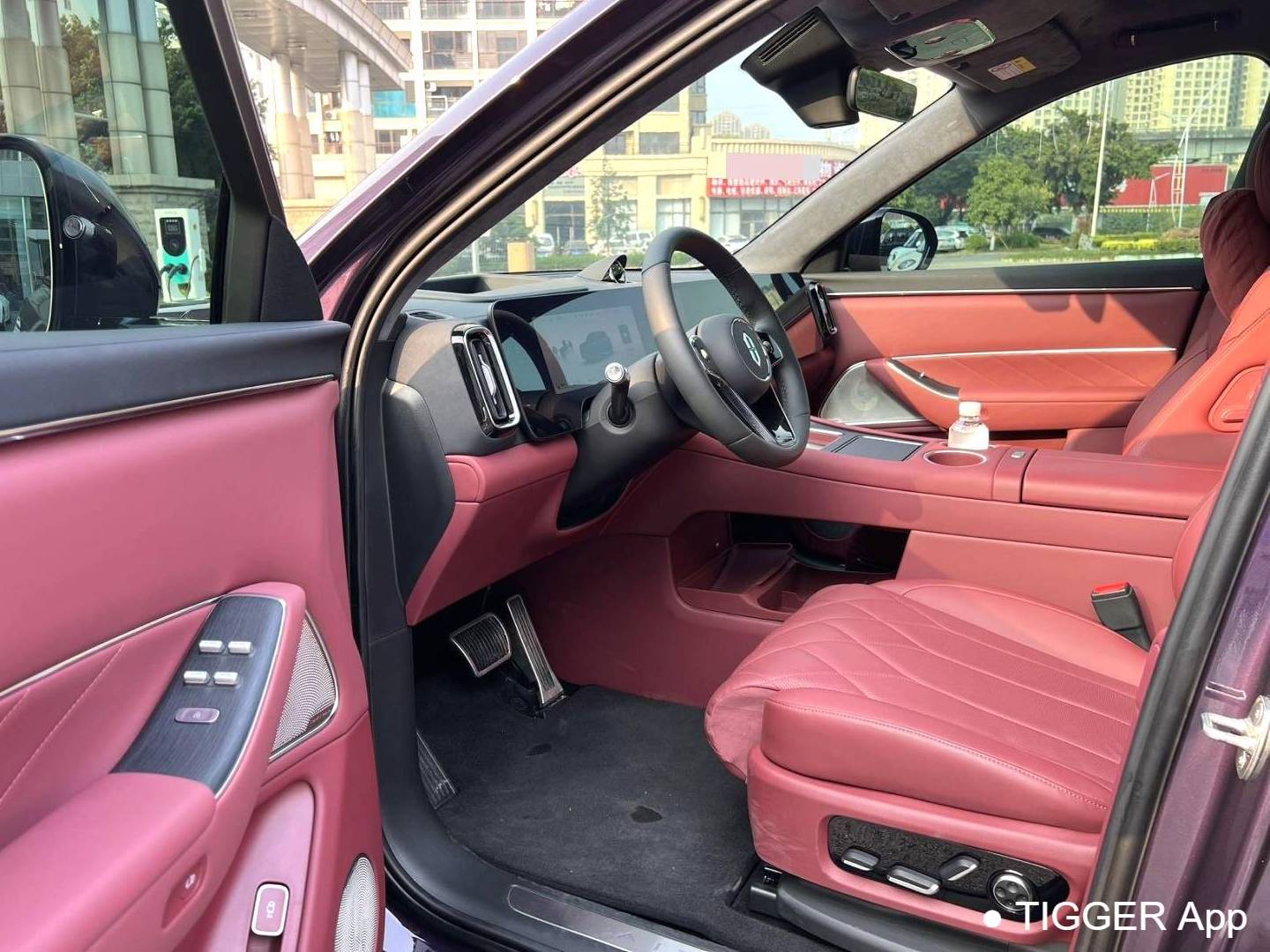 AITO 2025 AITO M8 Ultra 53.4kWh 5-seater automatic transmission