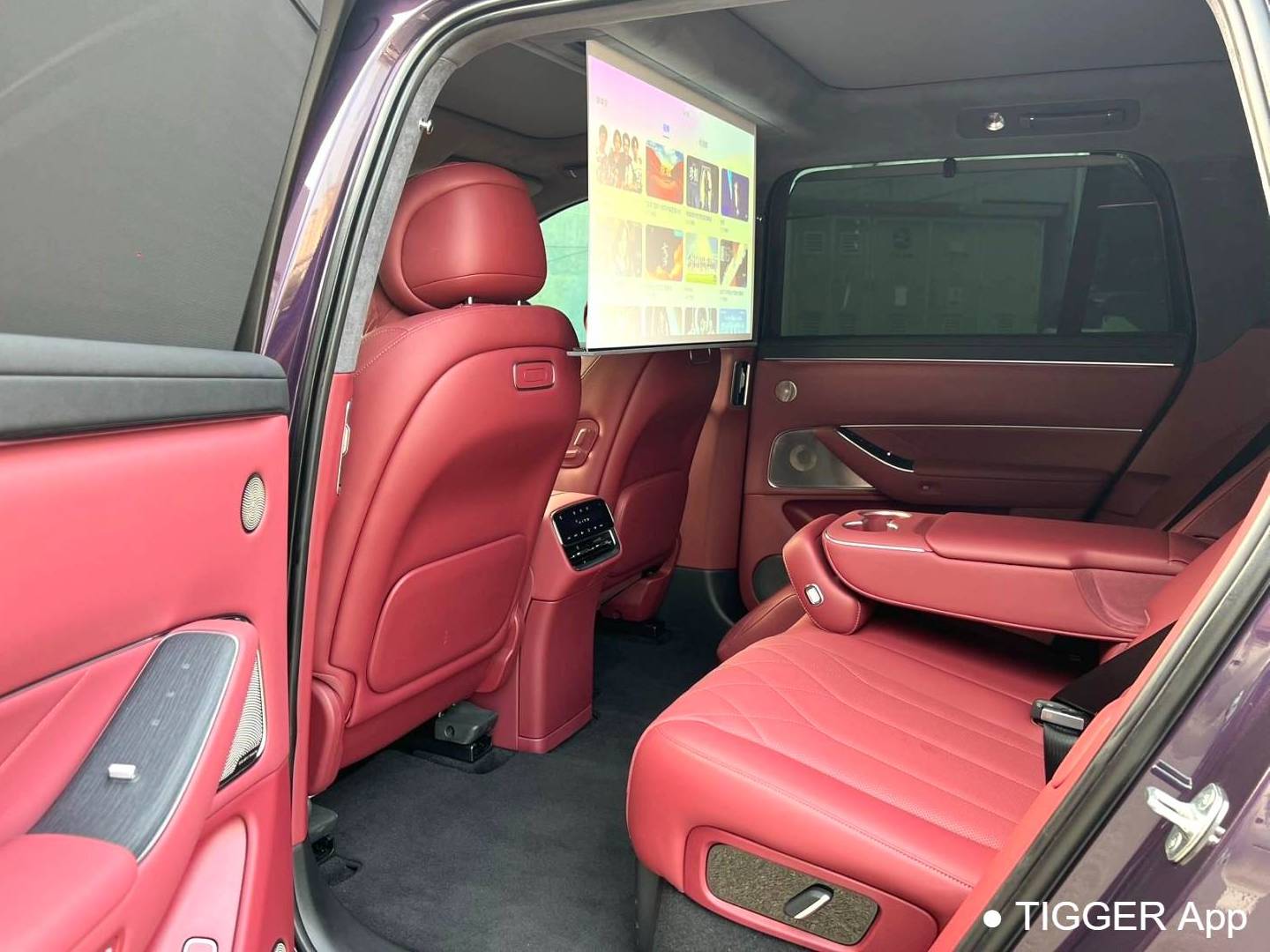 AITO 2025 AITO M8 Ultra 53.4kWh 5-seater automatic transmission