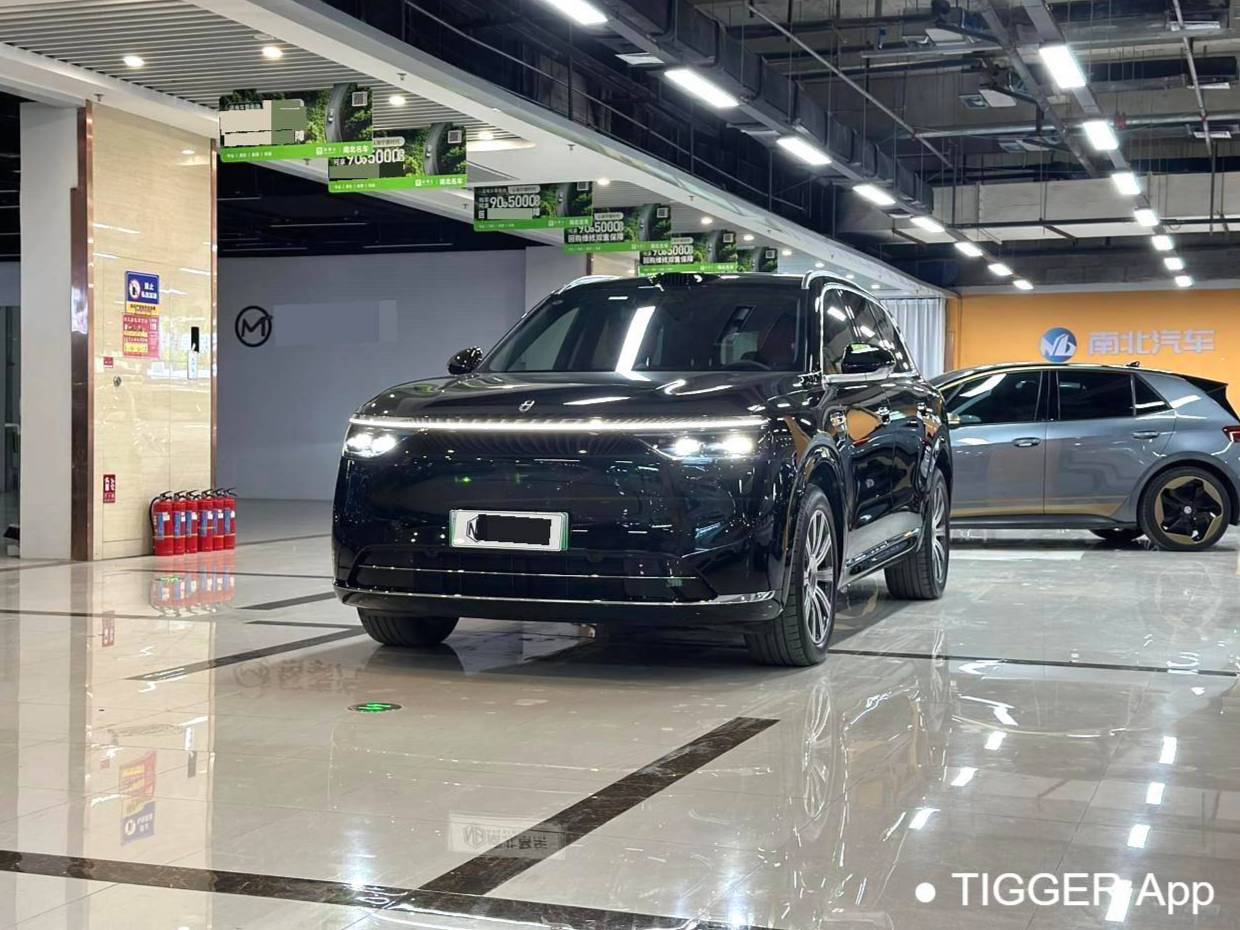 AITO 2025 AITO M8 Max Edition 37kWh 5-seater Automatic Transmission