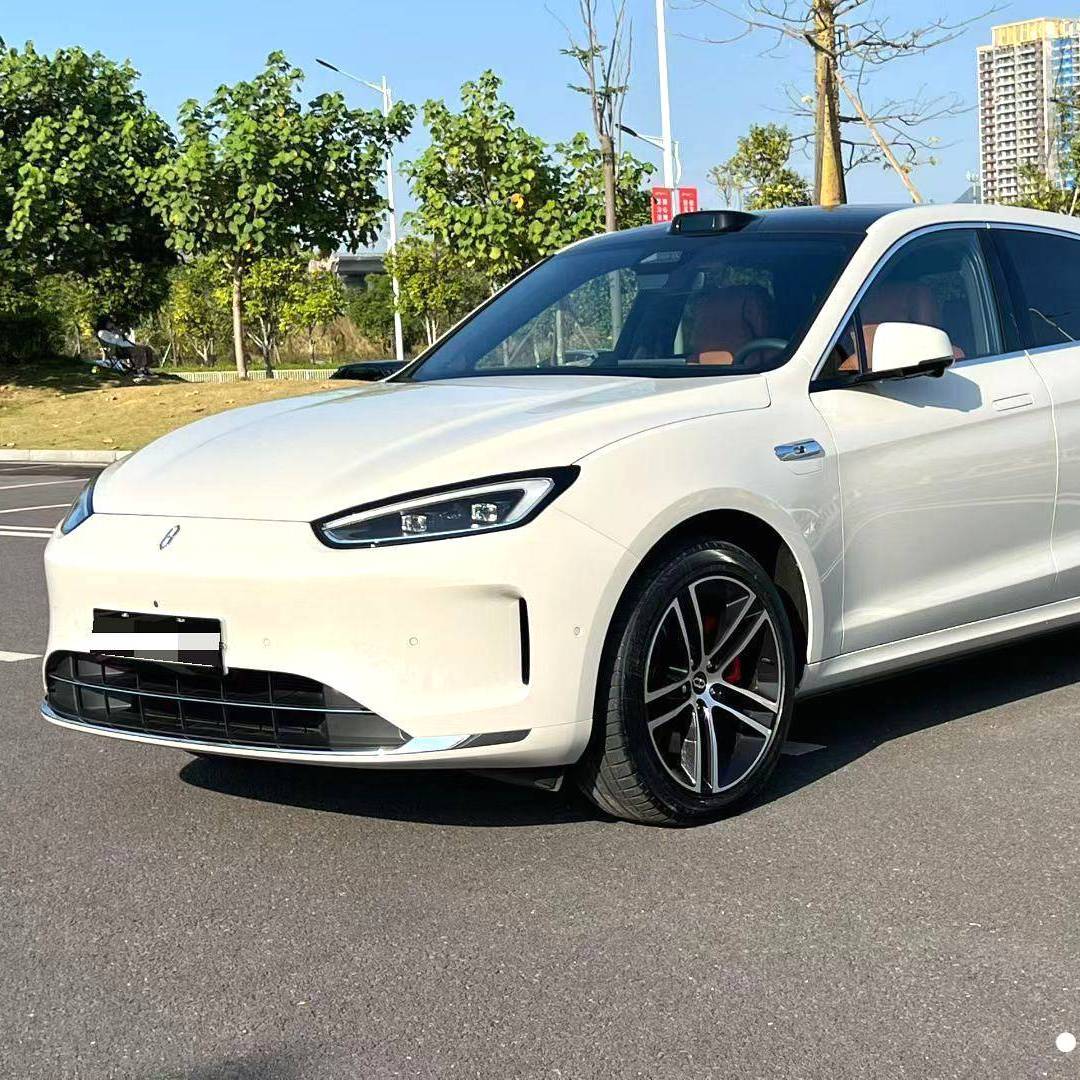 AITO 2025 AITO M5 Extended Range Ultra 4WD Automatic Transmission سيارة مستعملة
