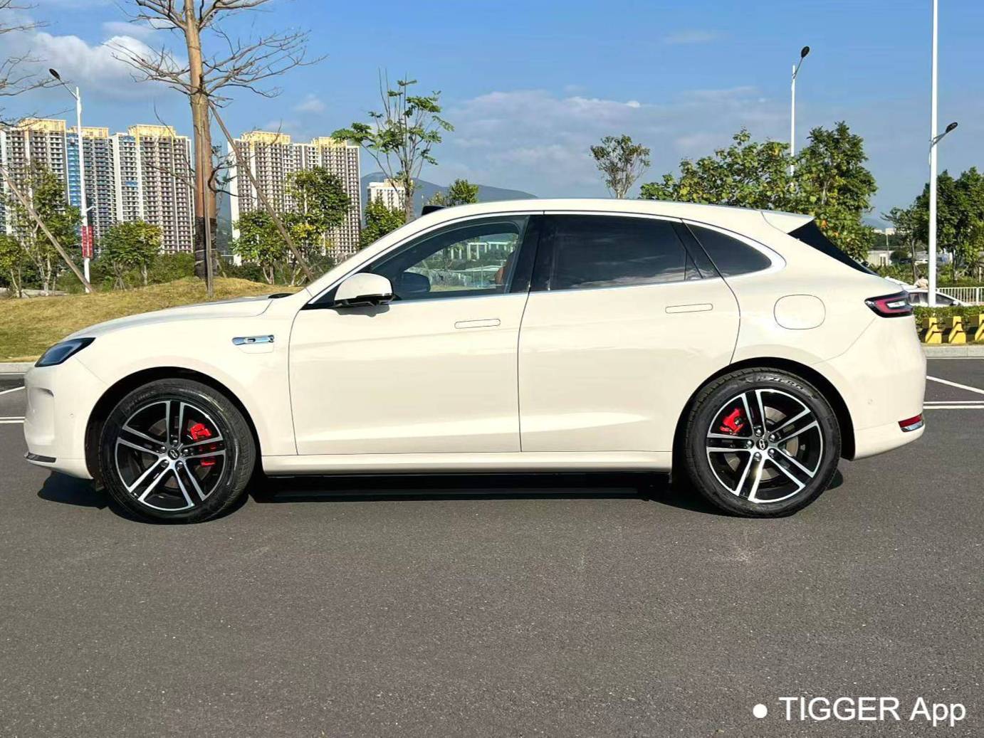 AITO 2025 AITO M5 Extended Range Ultra 4WD Automatic Transmission