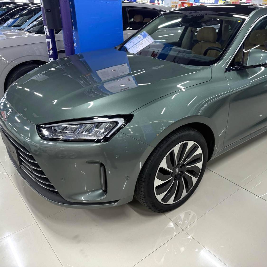 AITO 2022 AITO M5 4WD Performance Edition Automatic Transmission سيارة مستعملة