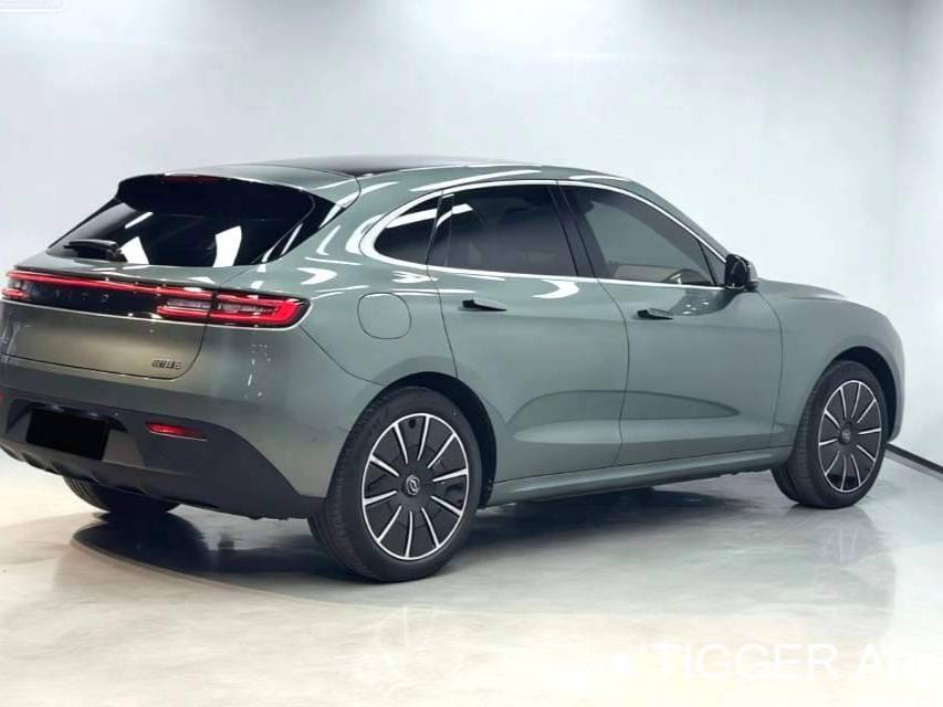 AITO 2022 AITO M5 1.5T 4WD Performance Edition Automatic Transmission