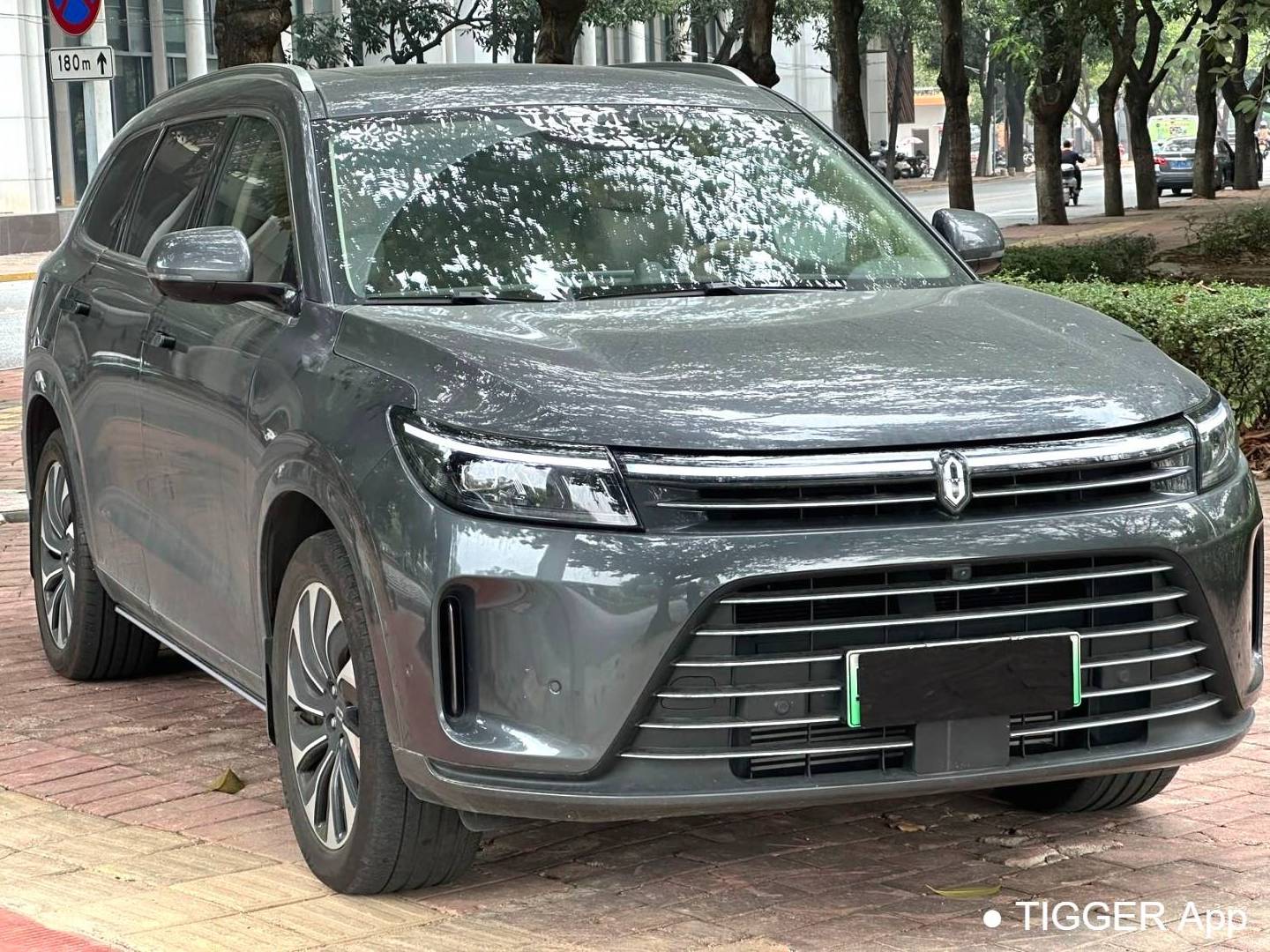 AITO 2024 AITO M7 2WD Plus 5-seater automatic transmission
