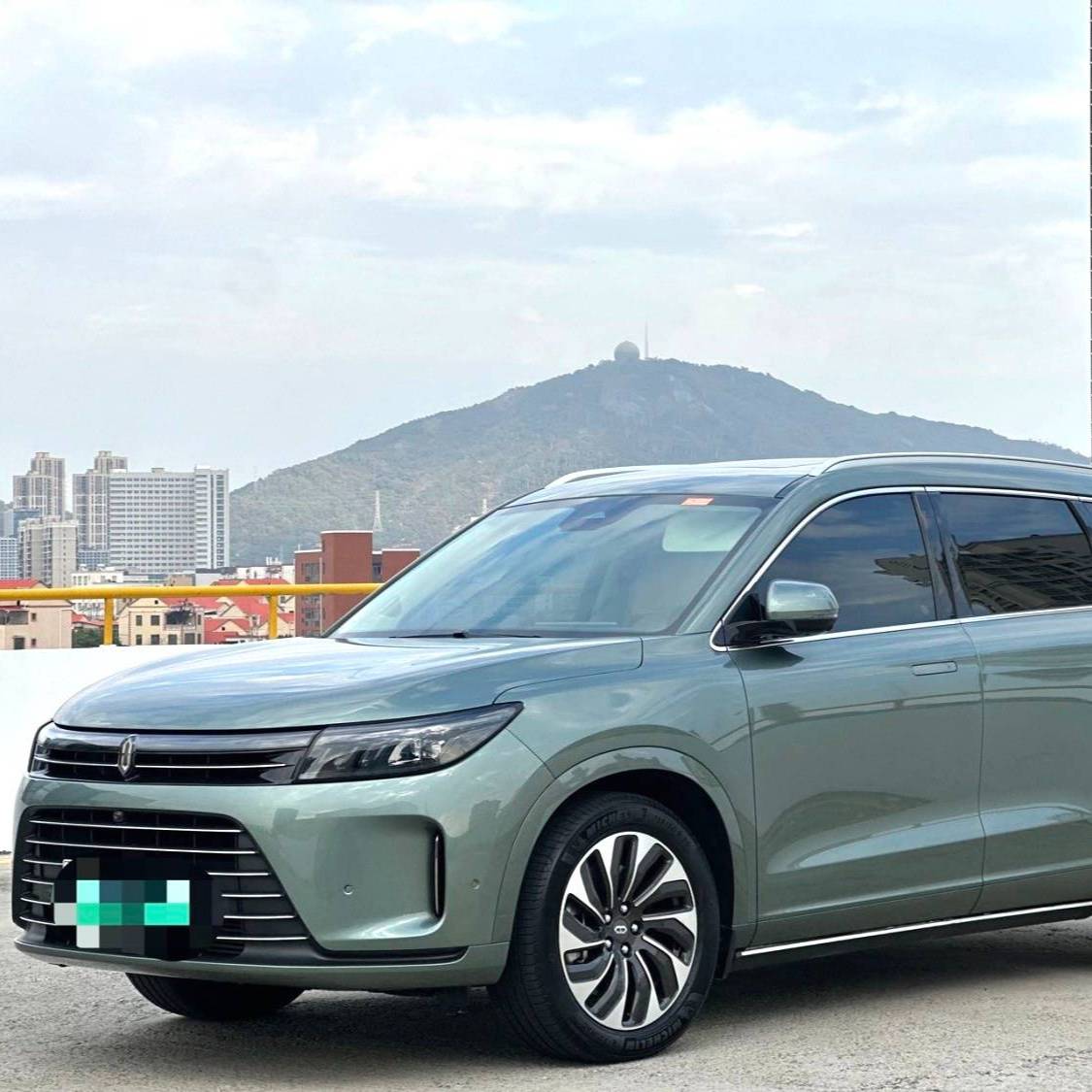 AITO 2022 AITO M7 1.5T 2WD Comfort Edition Automatic Transmission سيارة مستعملة